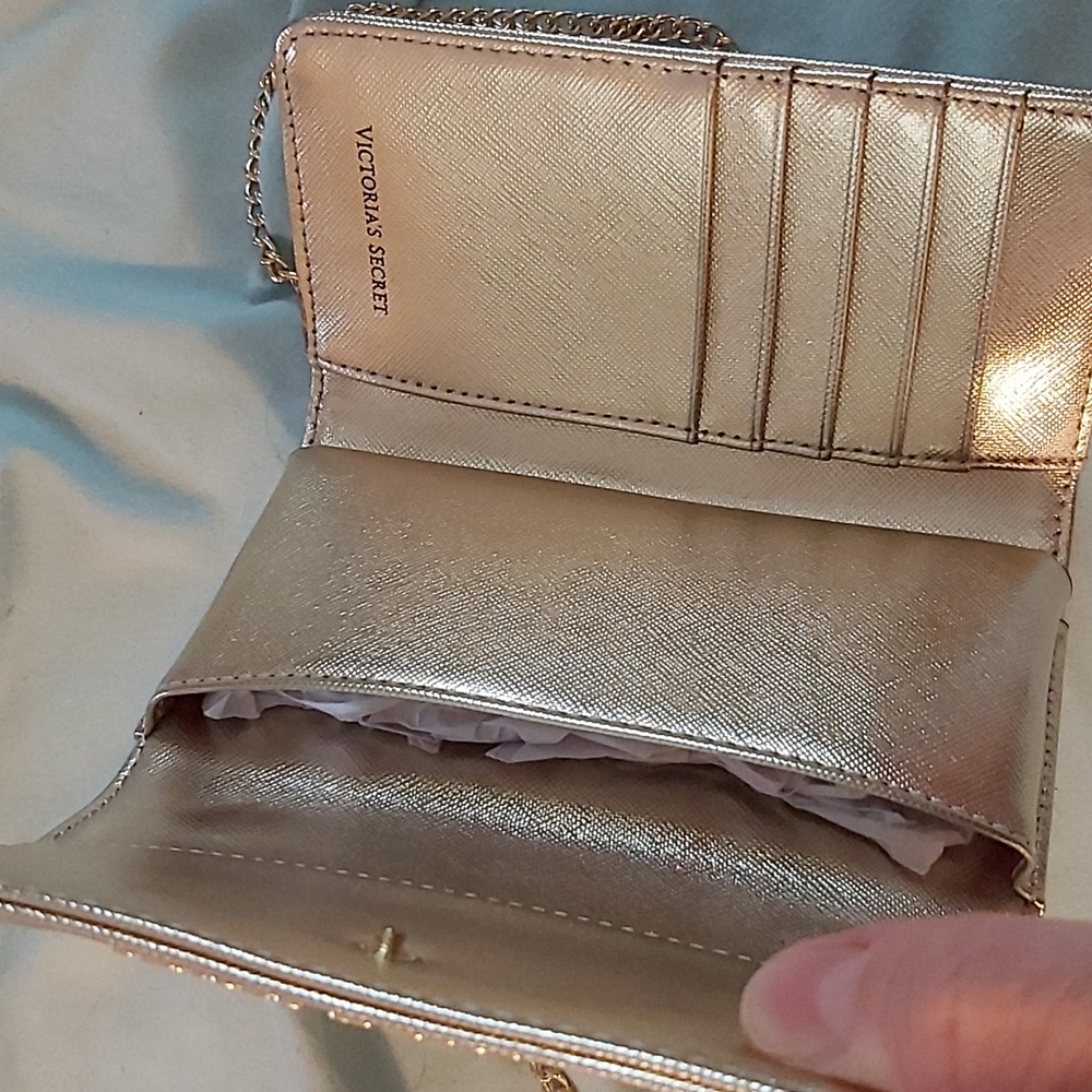 Nwot victoria's secret trifold gold chain pocketbook - Picture 5 of 7
